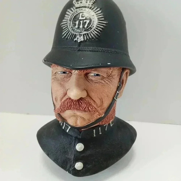 bossons Other - BOSSONS CHALKWARE HEAD: VICTORIAN BOBBY (1988)  CONGLETON, ENGLAND